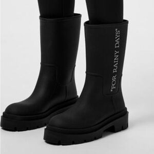 NIB Off-White Reboot Rainy Days Rain boots Size: 37EU/ 7US